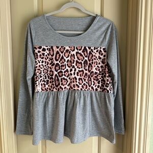 Women’s Shein Baby Doll Top; Gray/Leopard; Size Small (4)
